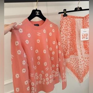 Authentic CHANEL Coral and White Floral Knit